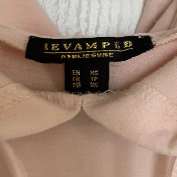 Pink cropped two piece set (tshirt hoodie + shorts) - Picture 5 of 7